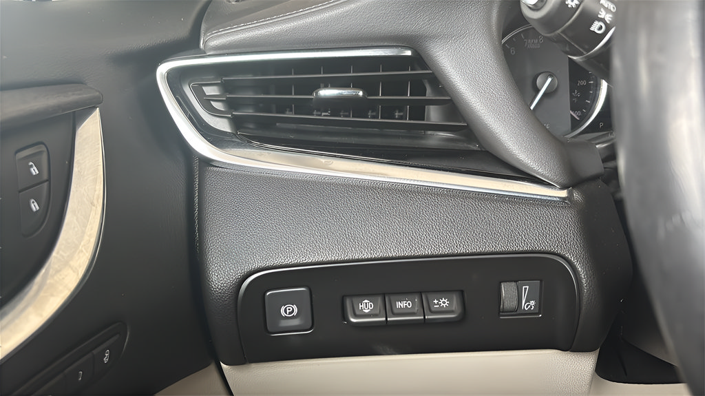 Used 2023 Buick Enclave Avenir FWD image 19