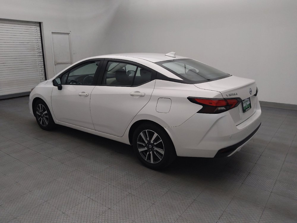 Used 2021 Nissan Versa SV FWD image 3
