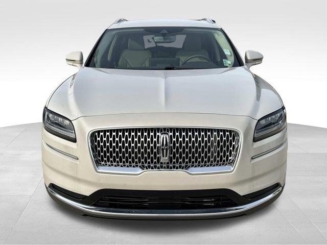 Used 2023 Lincoln Nautilus AWD image 2