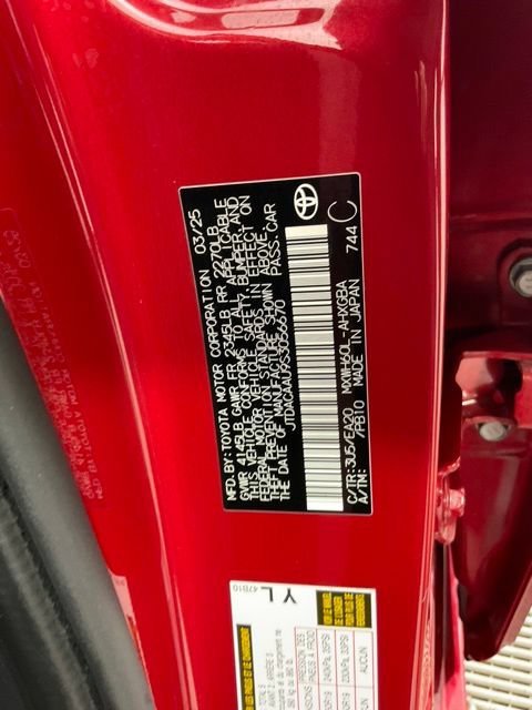 Used 2025 Toyota Prius XLE FWD image 31