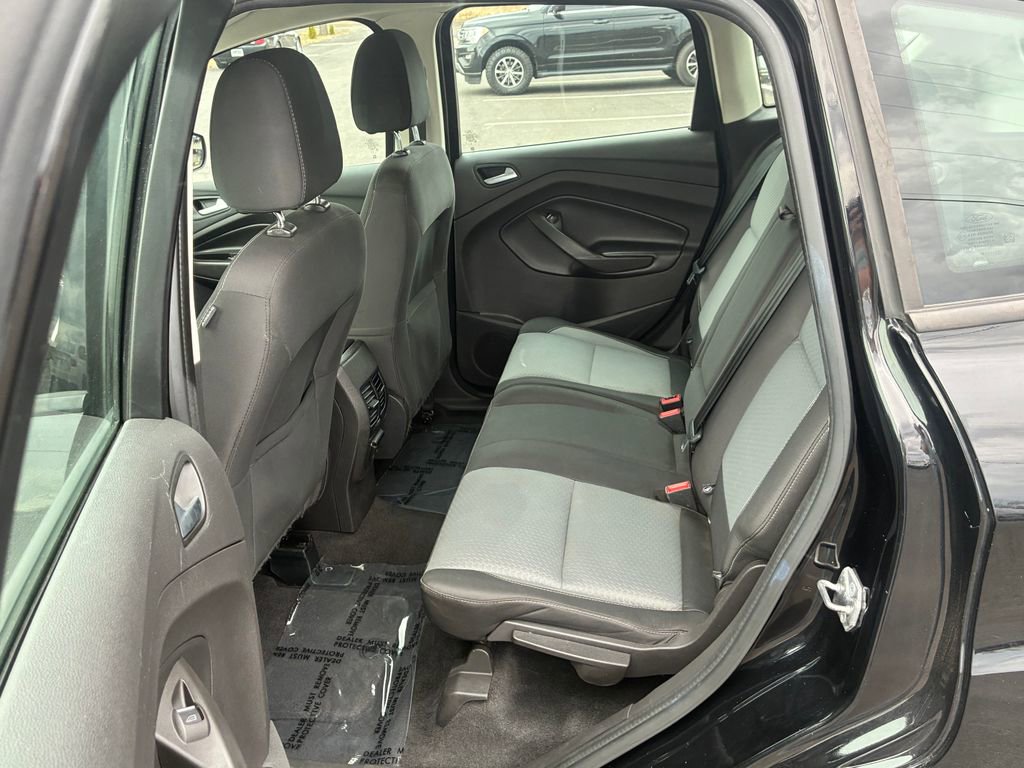 Used 2017 Ford C-MAX Energi SE image 20