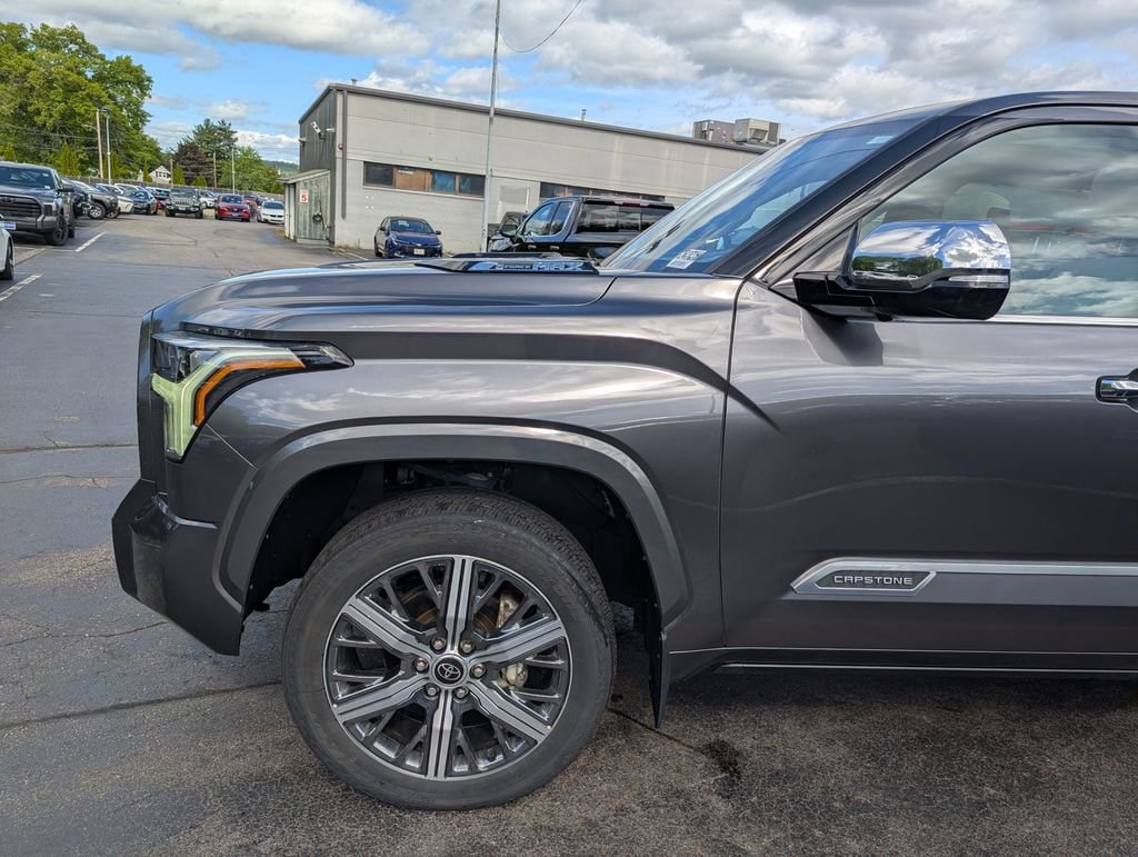 Used 2023 Toyota Tundra Capstone AWD/4WD image 2