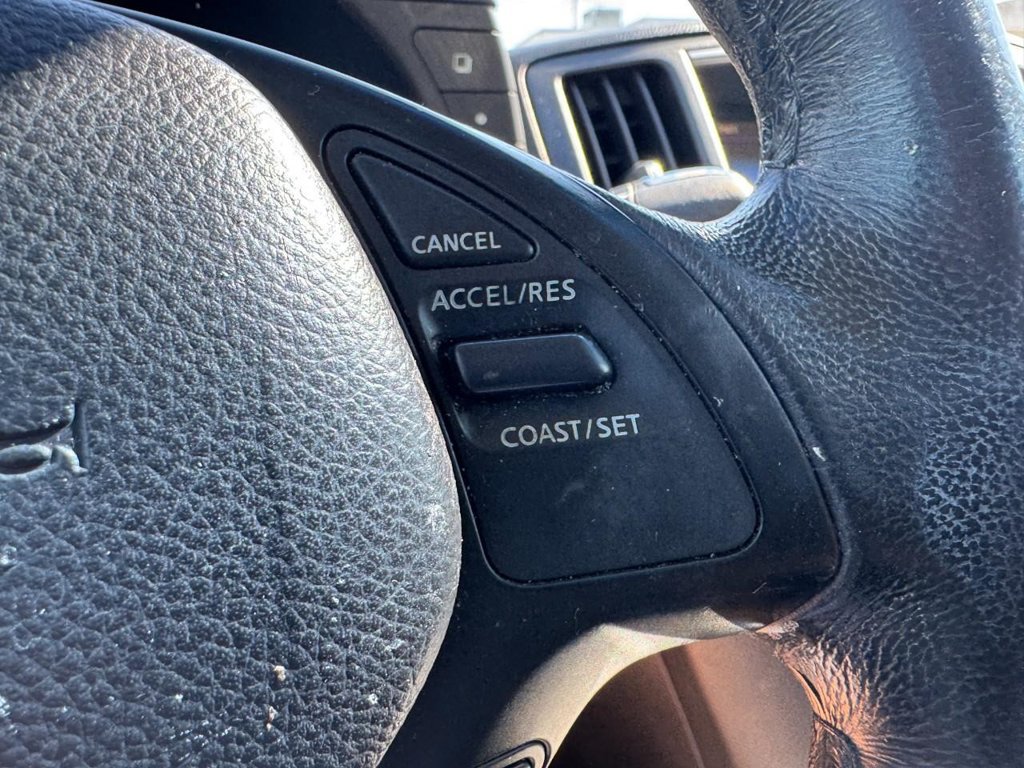 Used 2015 INFINITI Q40 AWD w/ Moonroof Package image 18