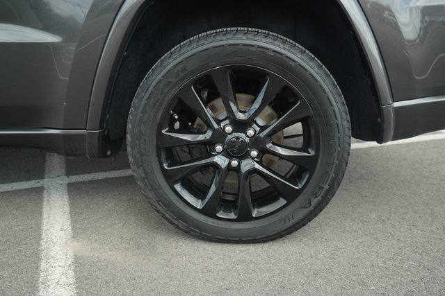 Used 2020 Jeep Grand Cherokee Altitude image 40