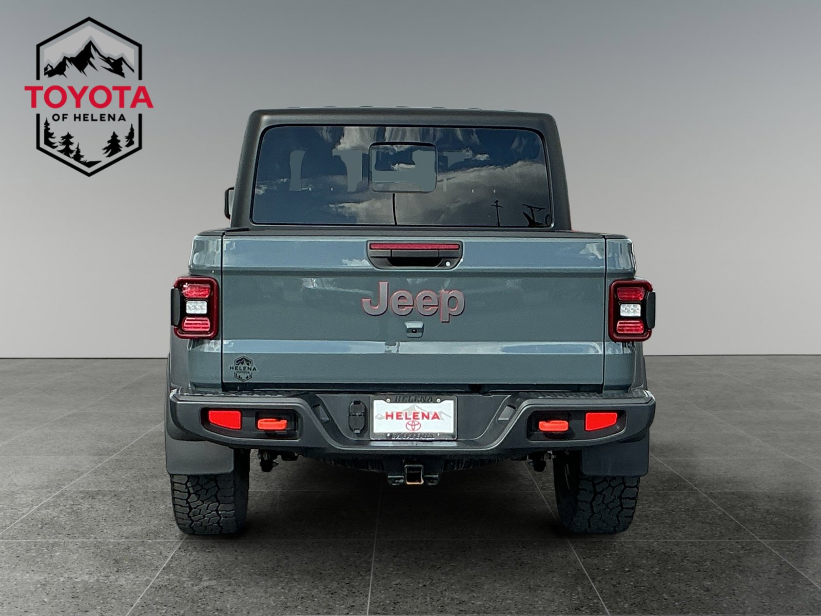 Used 2025 Jeep Gladiator Mojave w/ Convenience Group image 4