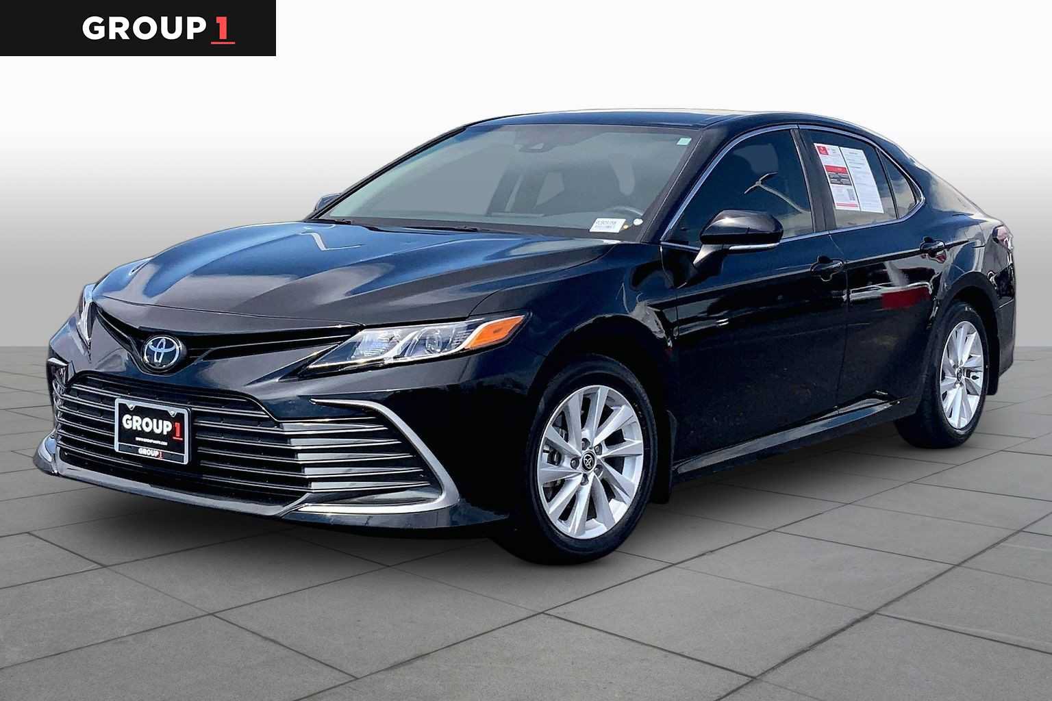 Used 2024 Toyota Camry LE w/ Convenience Package FWD image 1