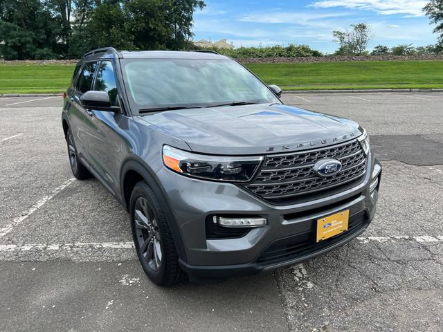 Certified 2023 Ford Explorer XLT w/ Equipment Group 202A AWD/4WD image 2