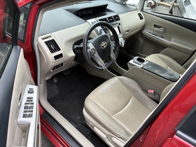Used 2012 Toyota Prius V Five image 7