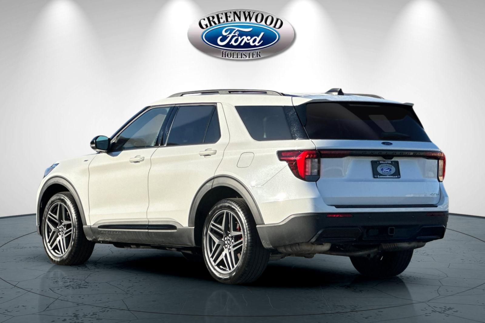 Certified 2025 Ford Explorer ST-Line w/ ST-Line Street Pack image 6