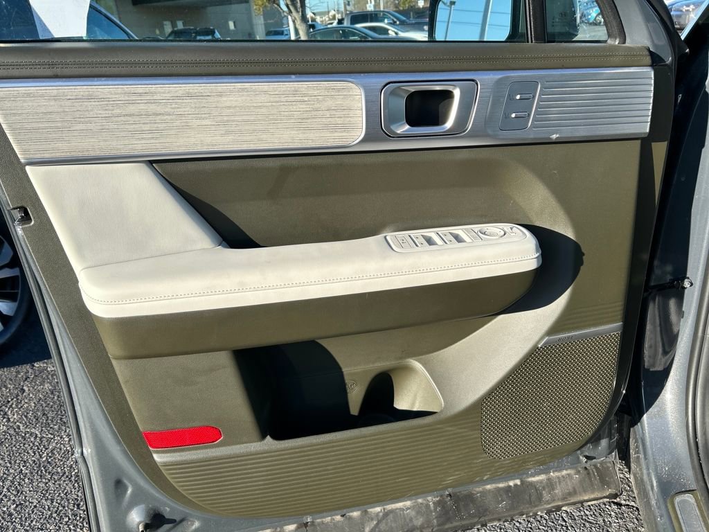 Certified 2025 Hyundai Santa Fe Calligraphy image 13