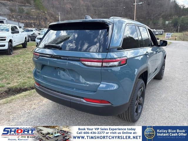 New 2026 Jeep Grand Cherokee Limited w/ Limited Altitude Package AWD/4WD image 3