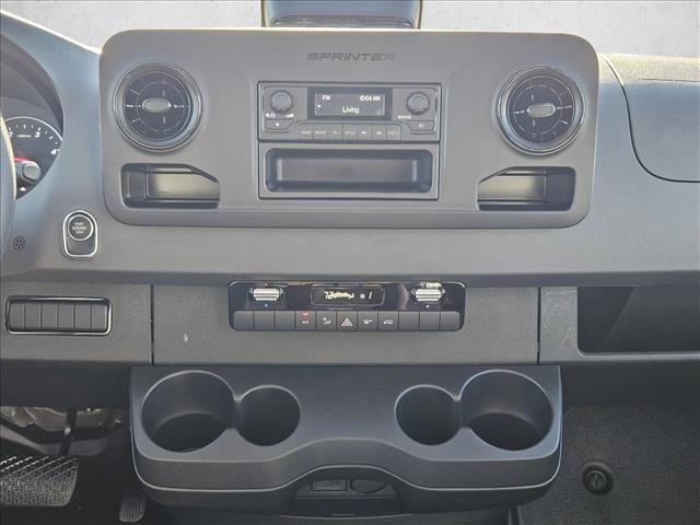 Used 2025 Mercedes-Benz Sprinter 2500 image 12