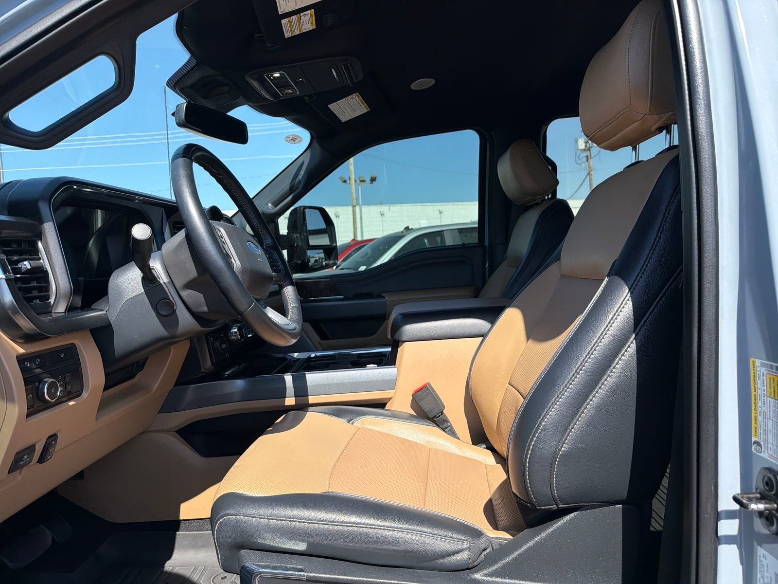 Used 2024 Ford F250 Lariat w/ Lariat Ultimate Package AWD/4WD image 14