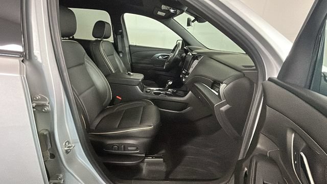 Used 2022 Chevrolet Traverse Premier w/ Redline Edition AWD/4WD image 30