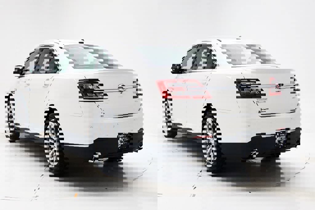 Used 2013 Ford Taurus SEL image 7