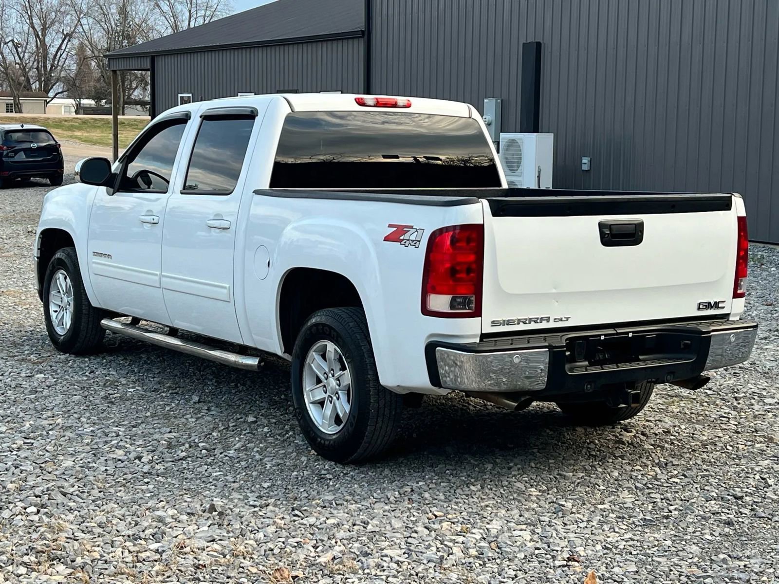 Used 2013 GMC Sierra 1500 SLT w/ SLT Convenience Package image 3