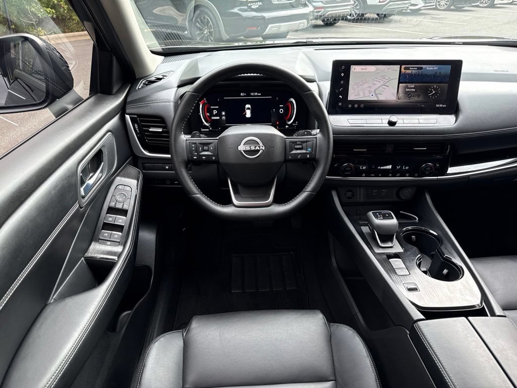 Certified 2025 Nissan Rogue SL FWD image 34