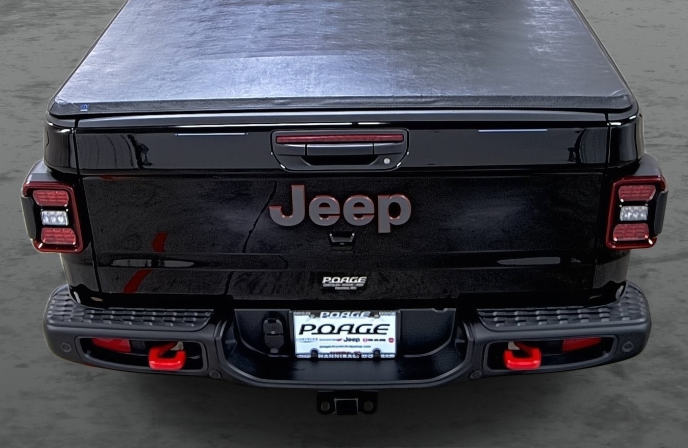 Used 2025 Jeep Gladiator Rubicon w/ Dual Top Group AWD/4WD image 11
