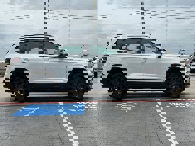 New 2025 Volkswagen Taos S image 5