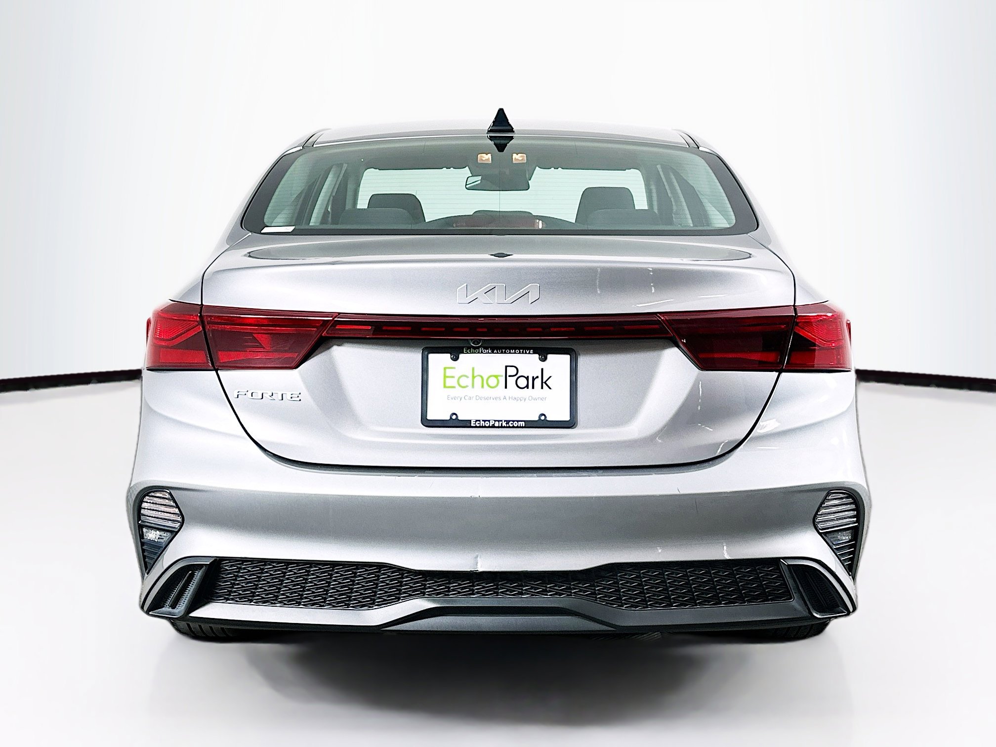 Used 2023 Kia Forte LXS image 7