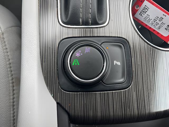 Used 2018 GMC Acadia SLT image 19