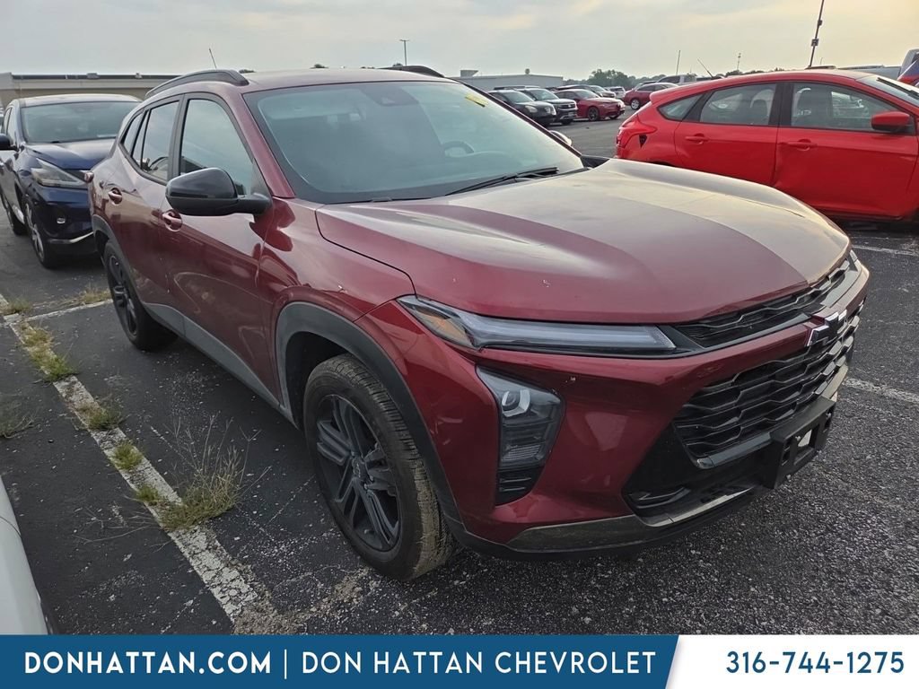 Used 2024 Chevrolet Trax ACTIV w/ Driver Confidence Package FWD image 9