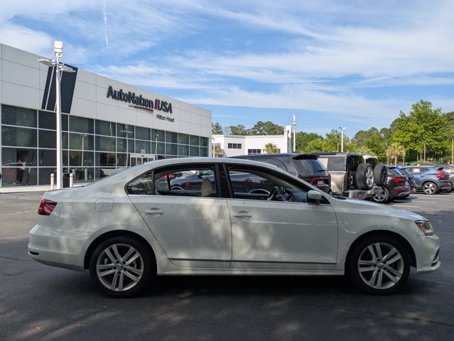 Used 2017 Volkswagen Jetta SEL FWD image 4