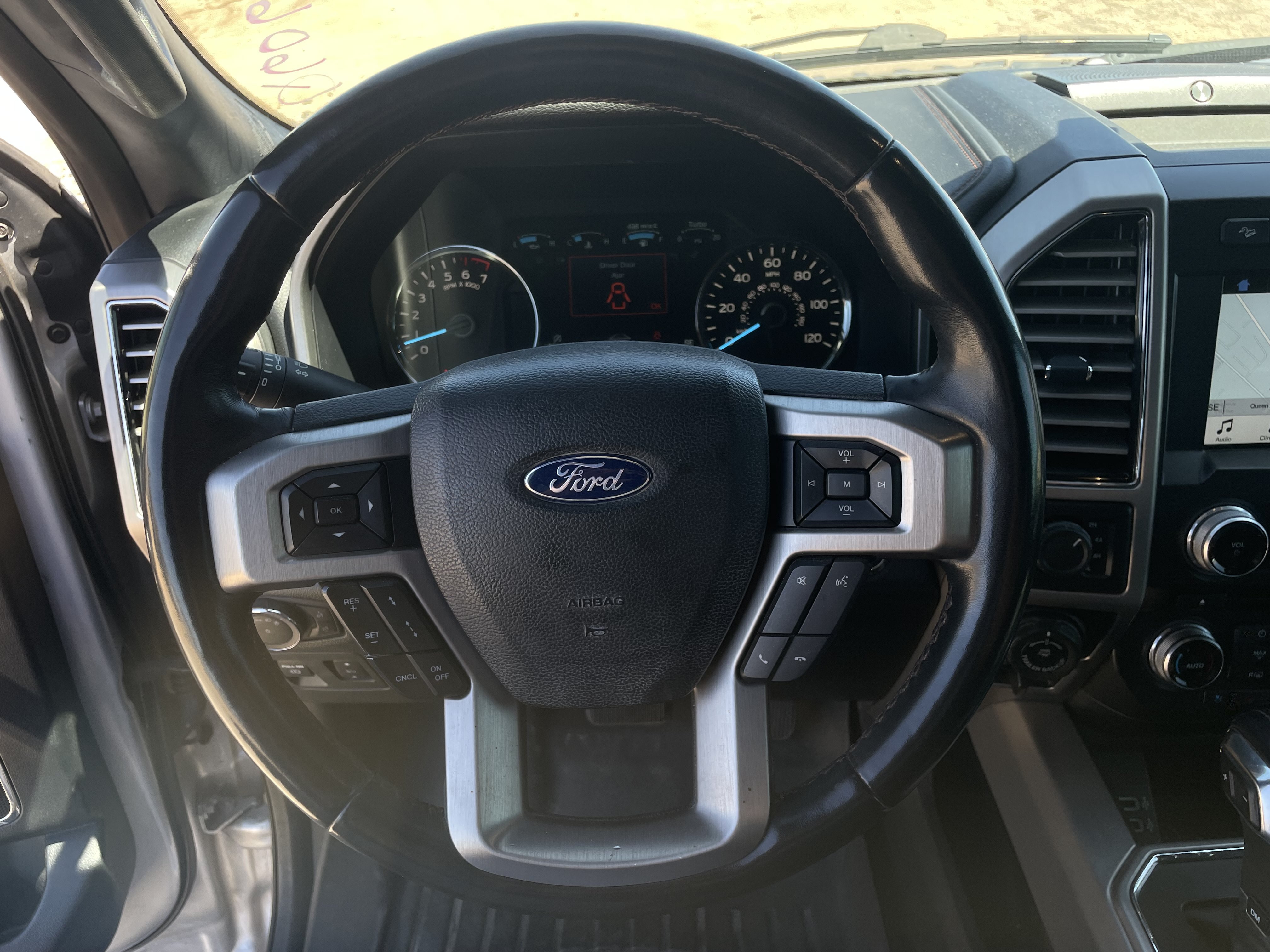 Used 2018 Ford F150 Platinum w/ Equipment Group 701A Luxury AWD/4WD image 15