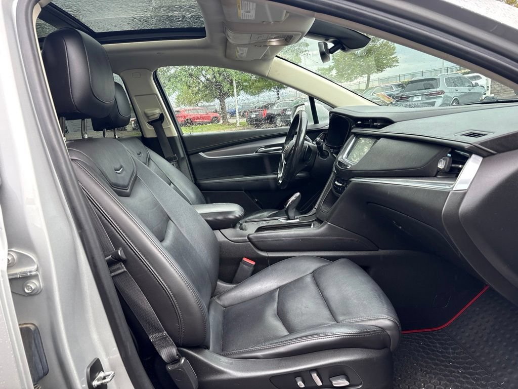 Used 2018 Cadillac XT5 Premium Luxury AWD/4WD image 25