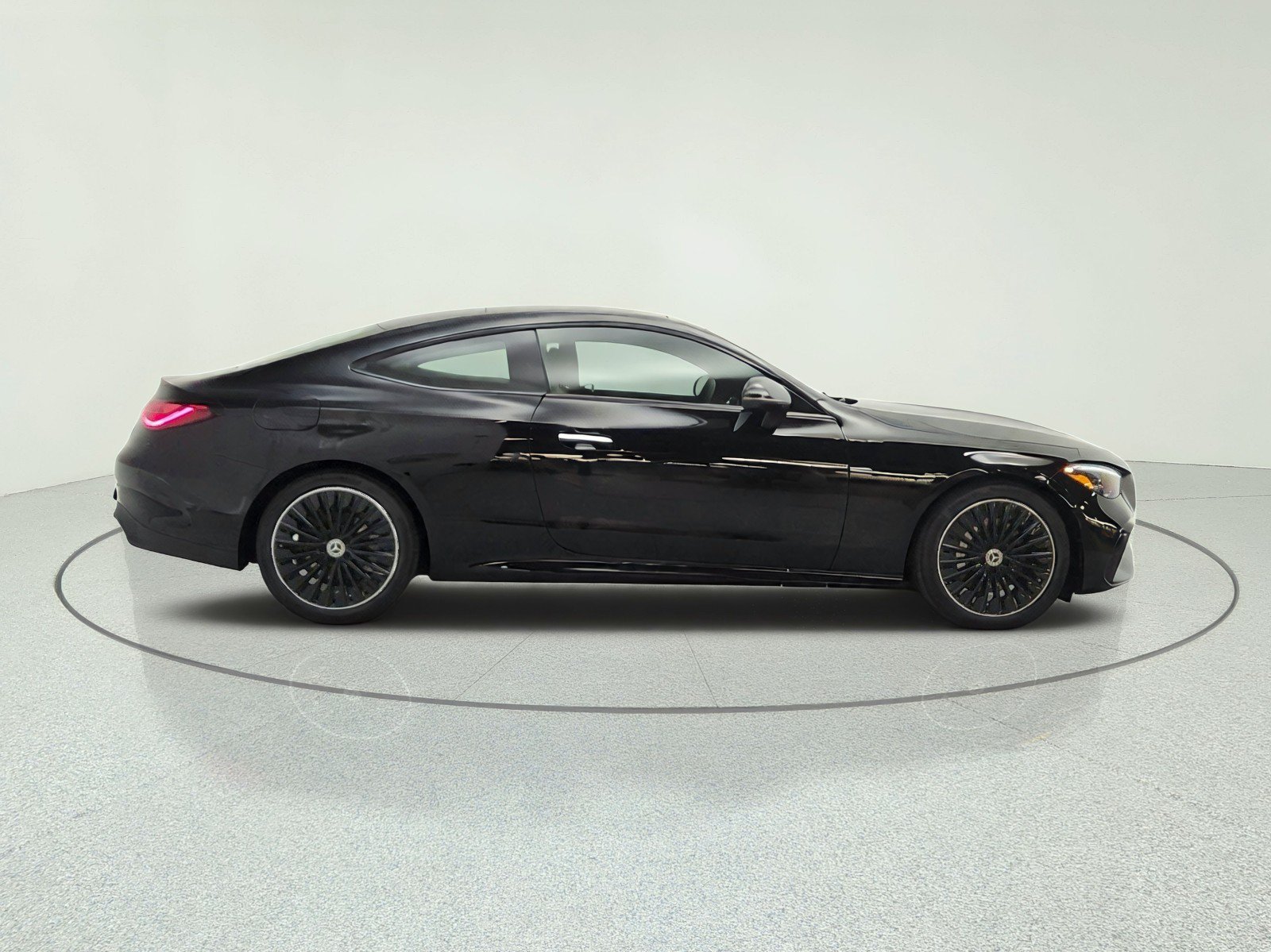 New 2026 Mercedes-Benz CLE 300 4MATIC Coupe image 4