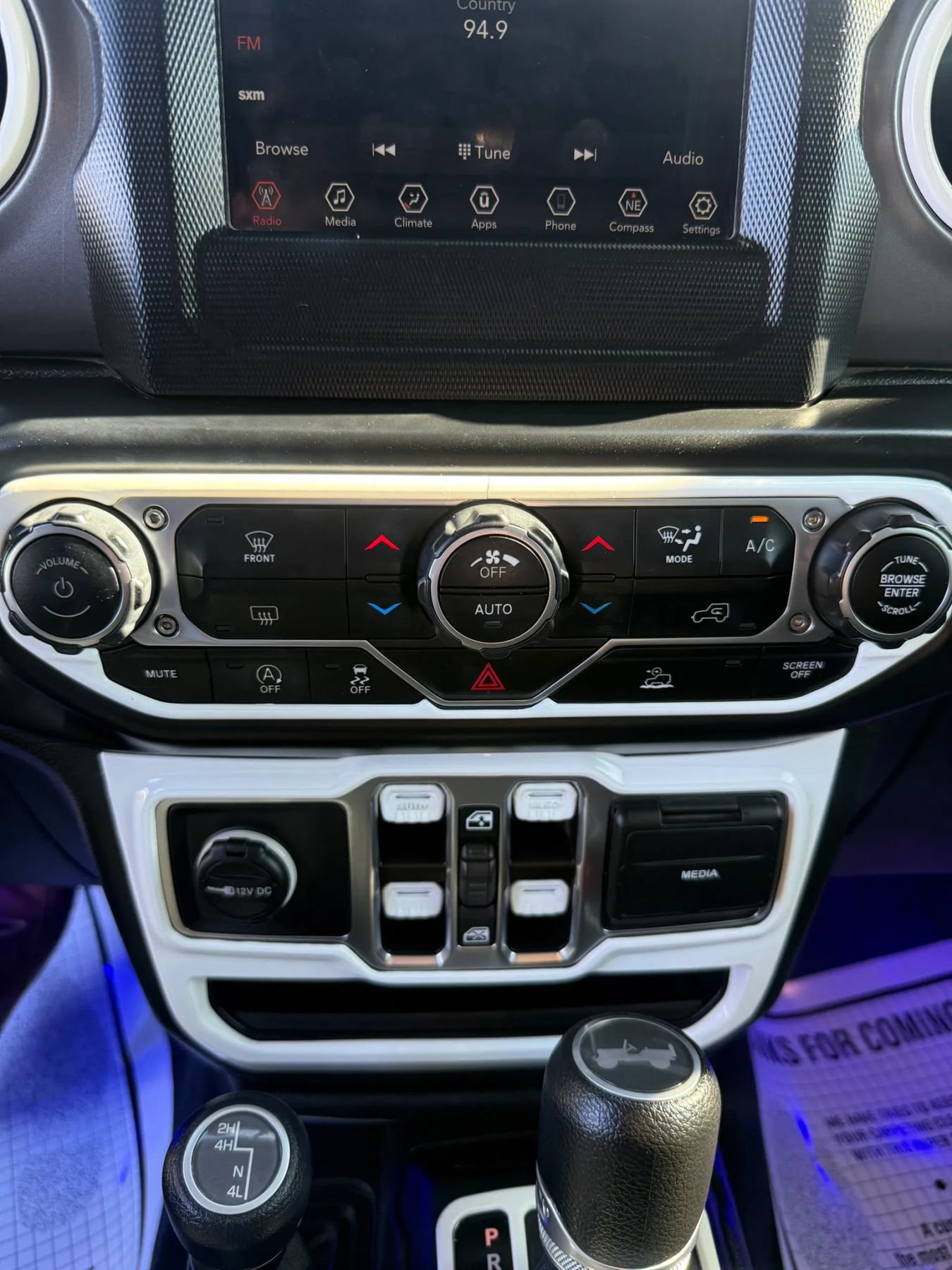Used 2023 Jeep Wrangler Unlimited Sport AWD/4WD image 33