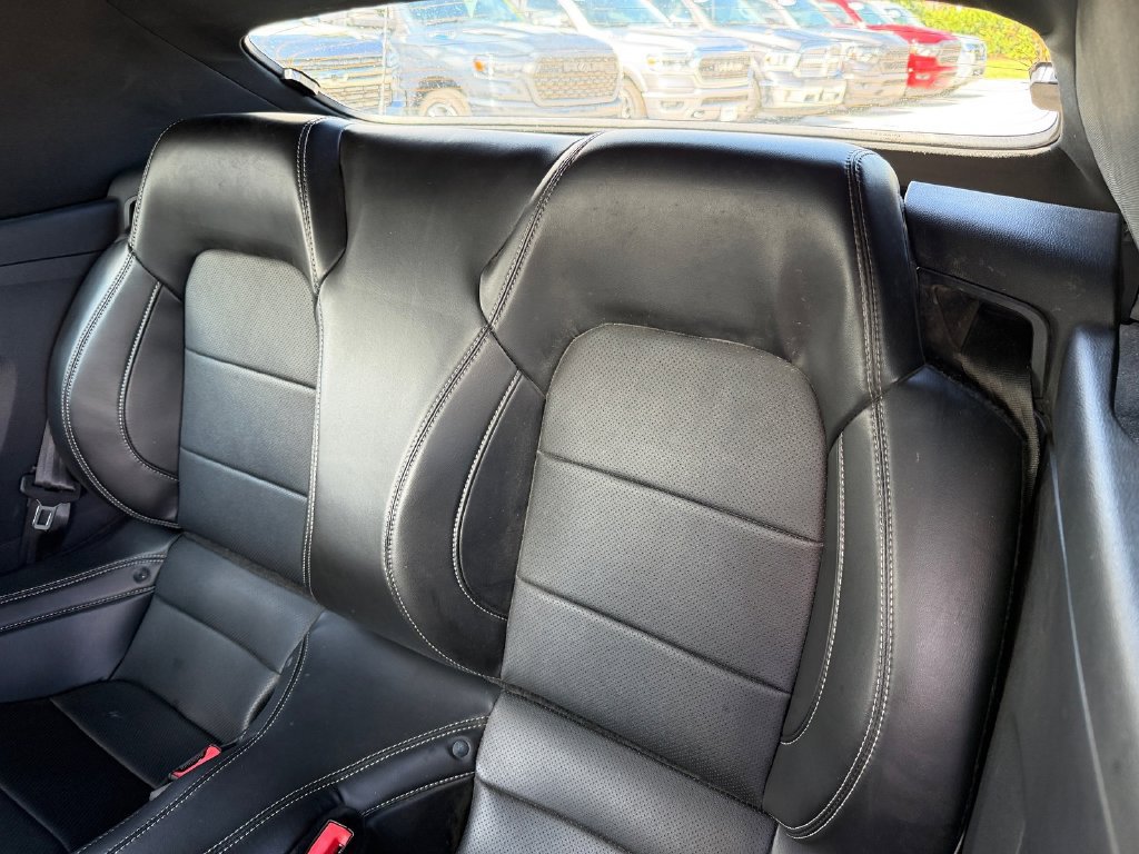 Used 2020 Ford Mustang Convertible RWD image 11
