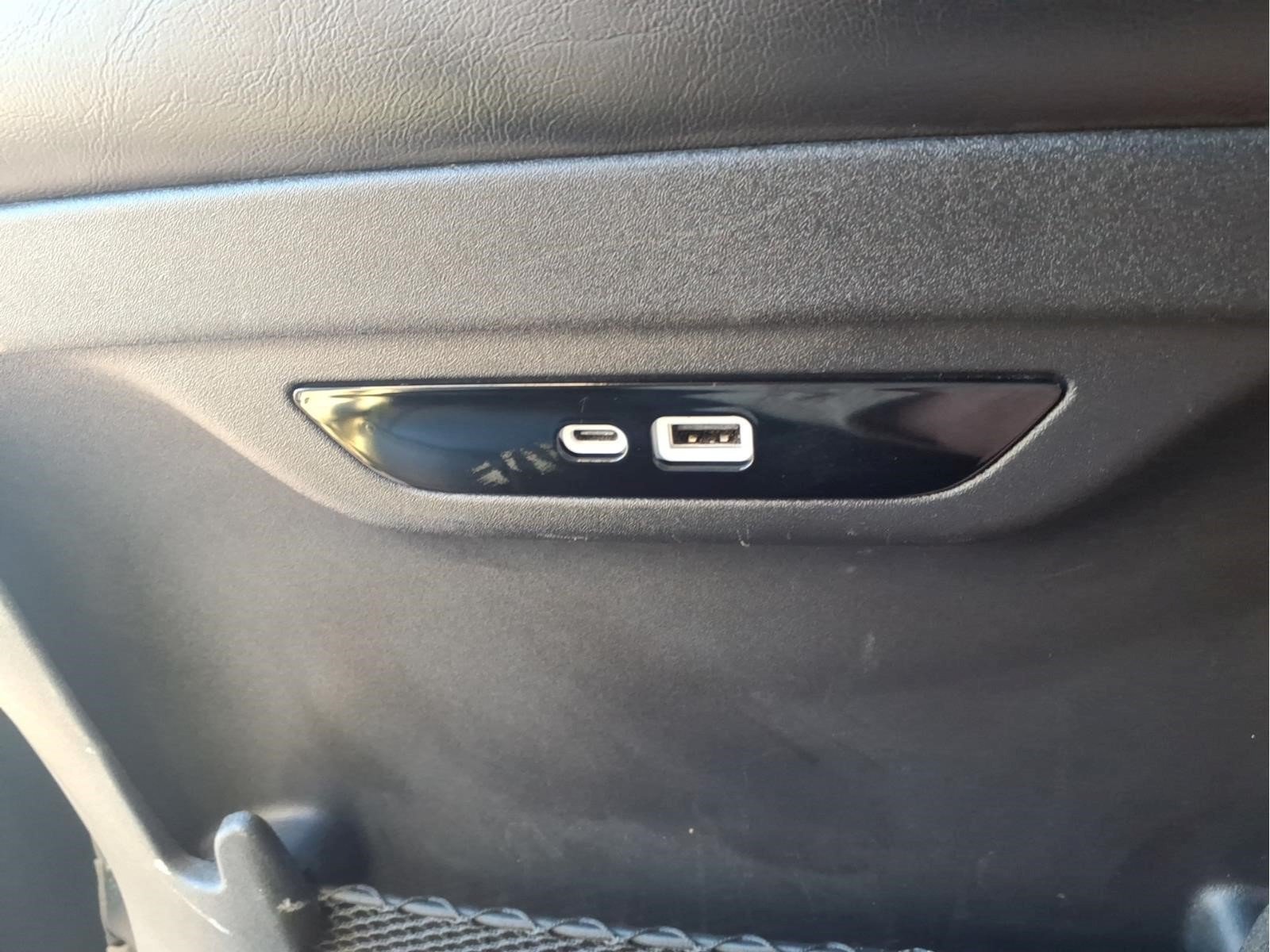 Used 2024 Chrysler Pacifica Touring-L FWD image 28