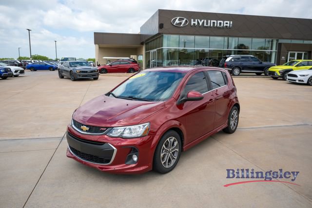 Used 2018 Chevrolet Sonic LT w/ Convenience Package FWD image 1