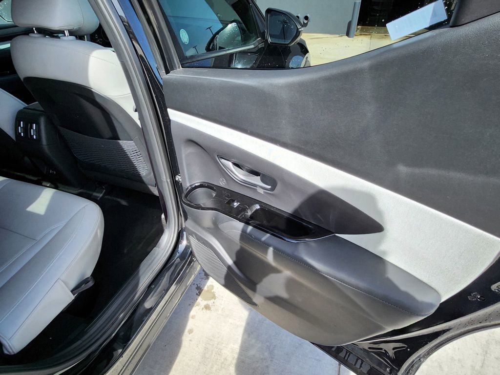 Certified 2025 Hyundai Santa Cruz Limited AWD/4WD image 15