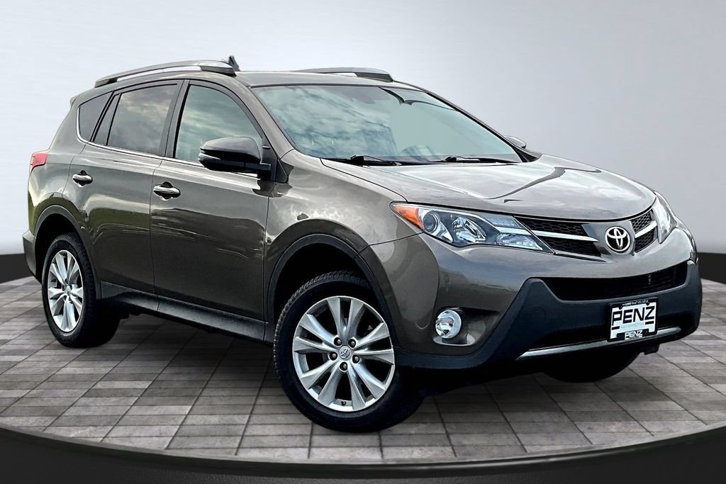 Used 2015 Toyota RAV4 Limited w/ Technology Package AWD/4WD image 3