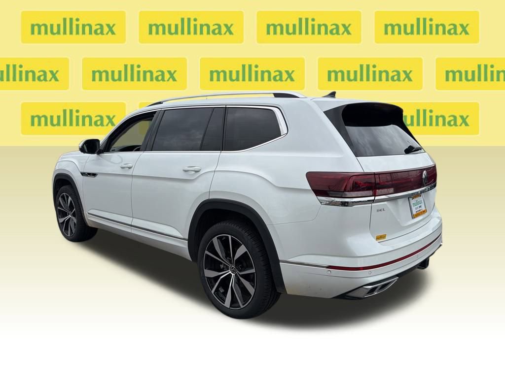 Used 2024 Volkswagen Atlas SEL Premium R-Line image 7
