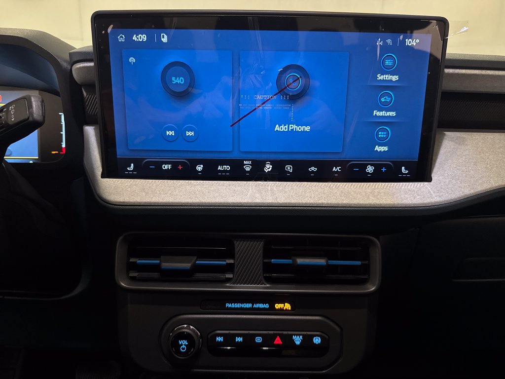 New 2026 Ford Maverick XLT w/ XLT Luxury Package FWD image 11