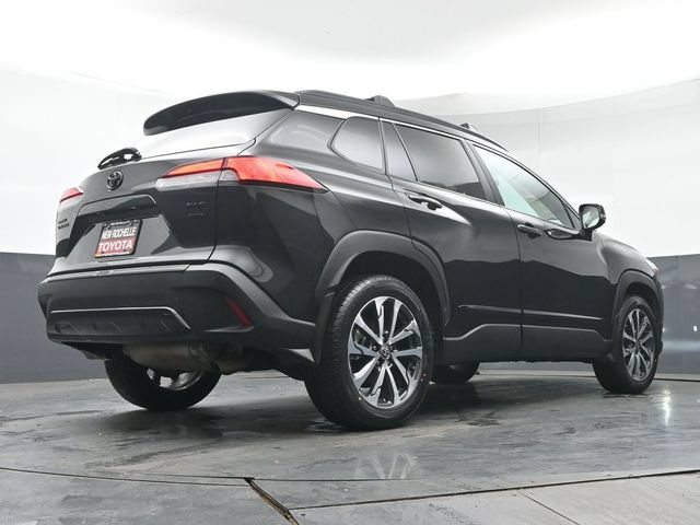 Certified 2022 Toyota Corolla Cross XLE w/ Black Badges Package (TMS) AWD/4WD image 34
