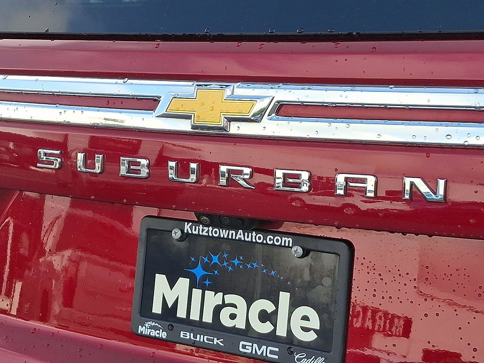 Used 2024 Chevrolet Suburban Premier w/ Premium Package image 32