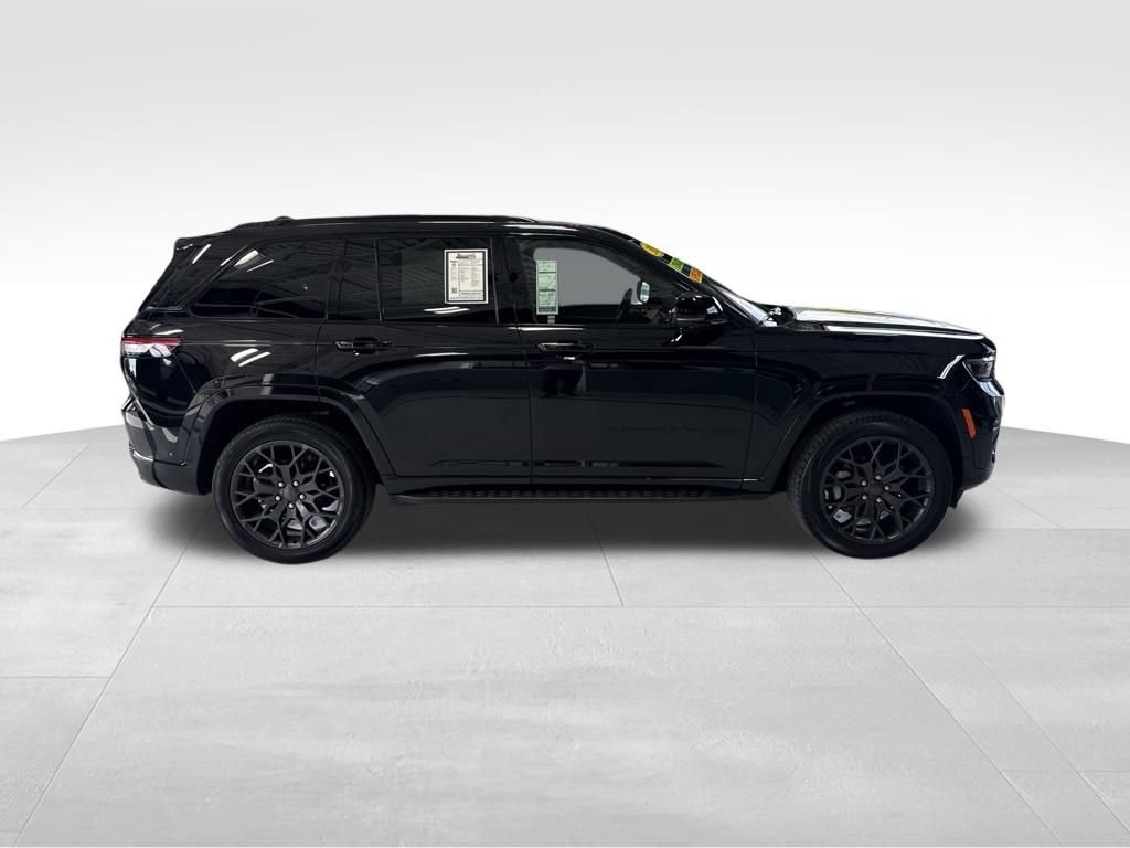 Used 2025 Jeep Grand Cherokee Summit AWD/4WD image 7