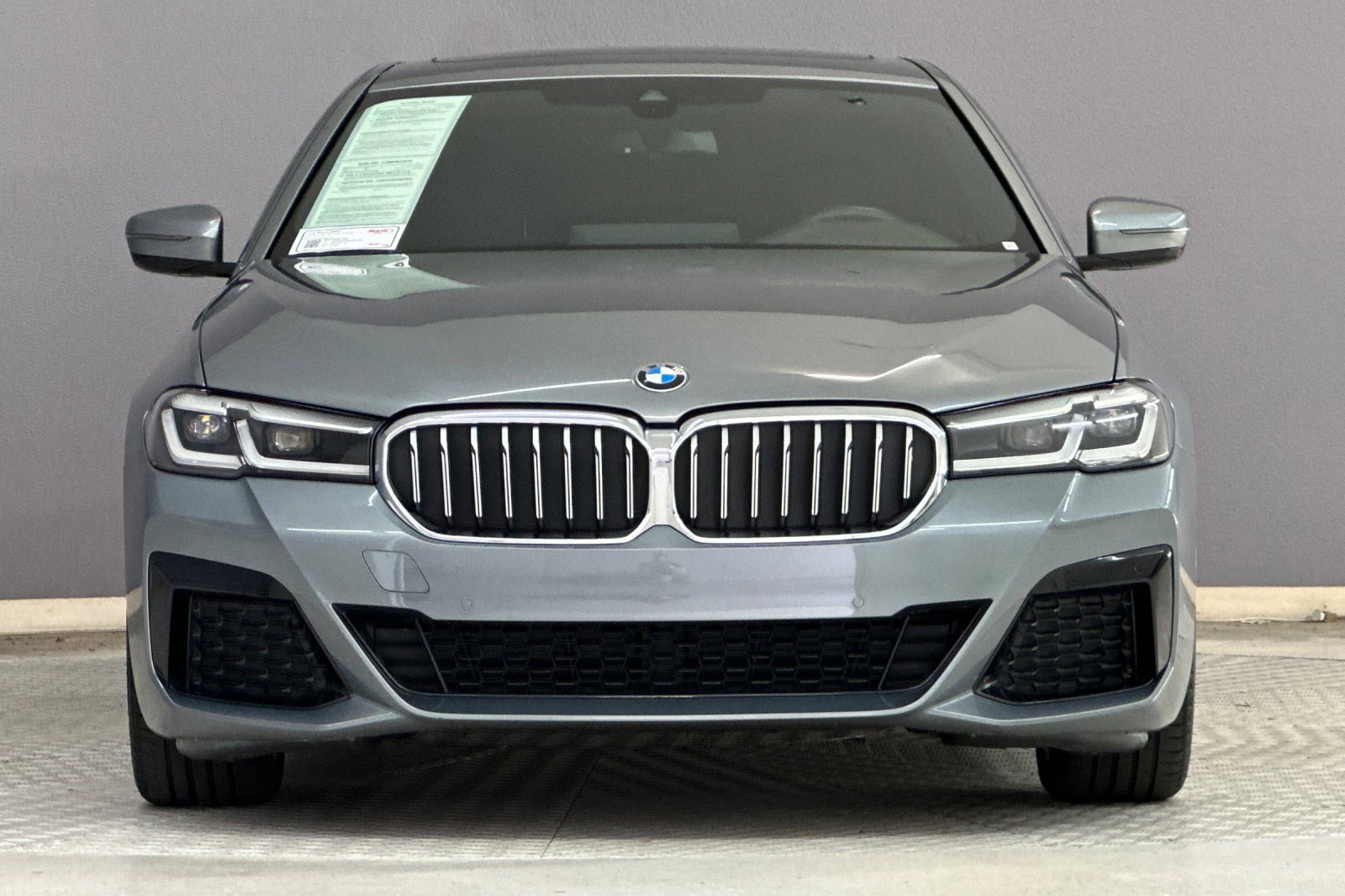 Used 2023 BMW 530i w/ M Sport Package image 5