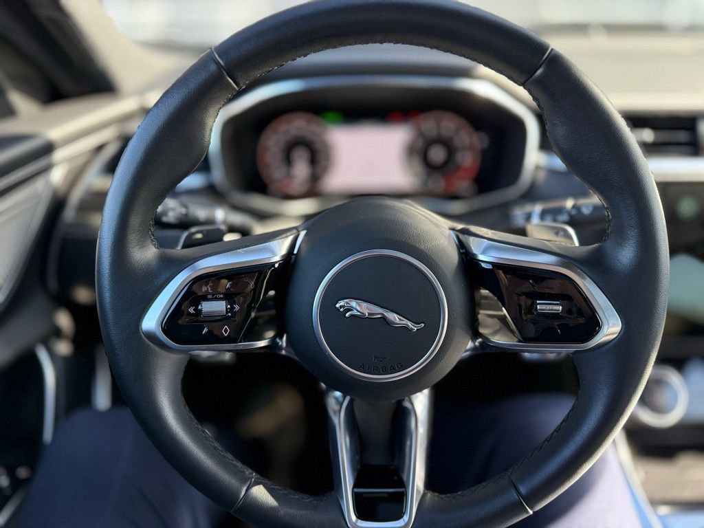 Certified 2024 Jaguar XF R-Dynamic SE image 19
