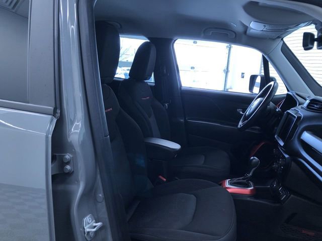 Used 2022 Jeep Renegade Trailhawk w/ Trailer Tow Group image 24