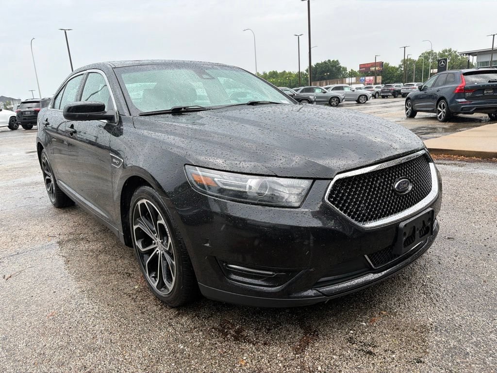 Used 2013 Ford Taurus SHO AWD/4WD image 2