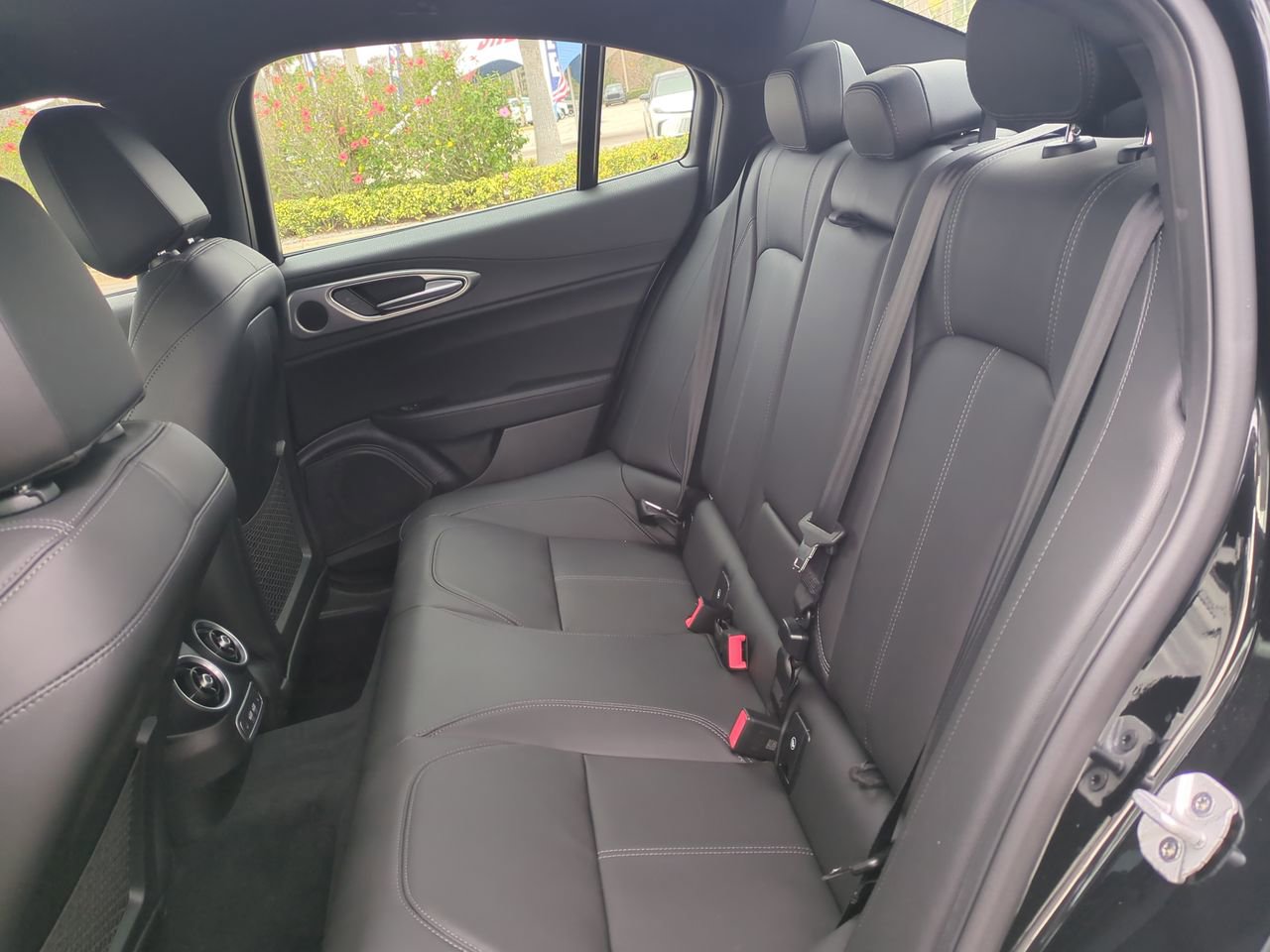 New 2025 Alfa Romeo Giulia w/ Driving Assist Package RWD image 12