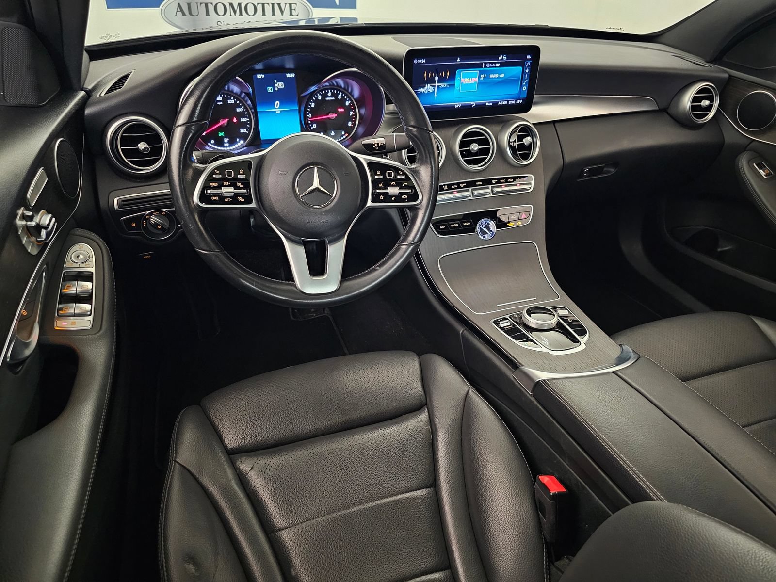 Used 2019 Mercedes-Benz C 300 4MATIC Sedan image 7