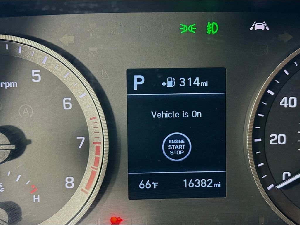 Used 2021 Hyundai Tucson Limited w/ Cargo Package image 13