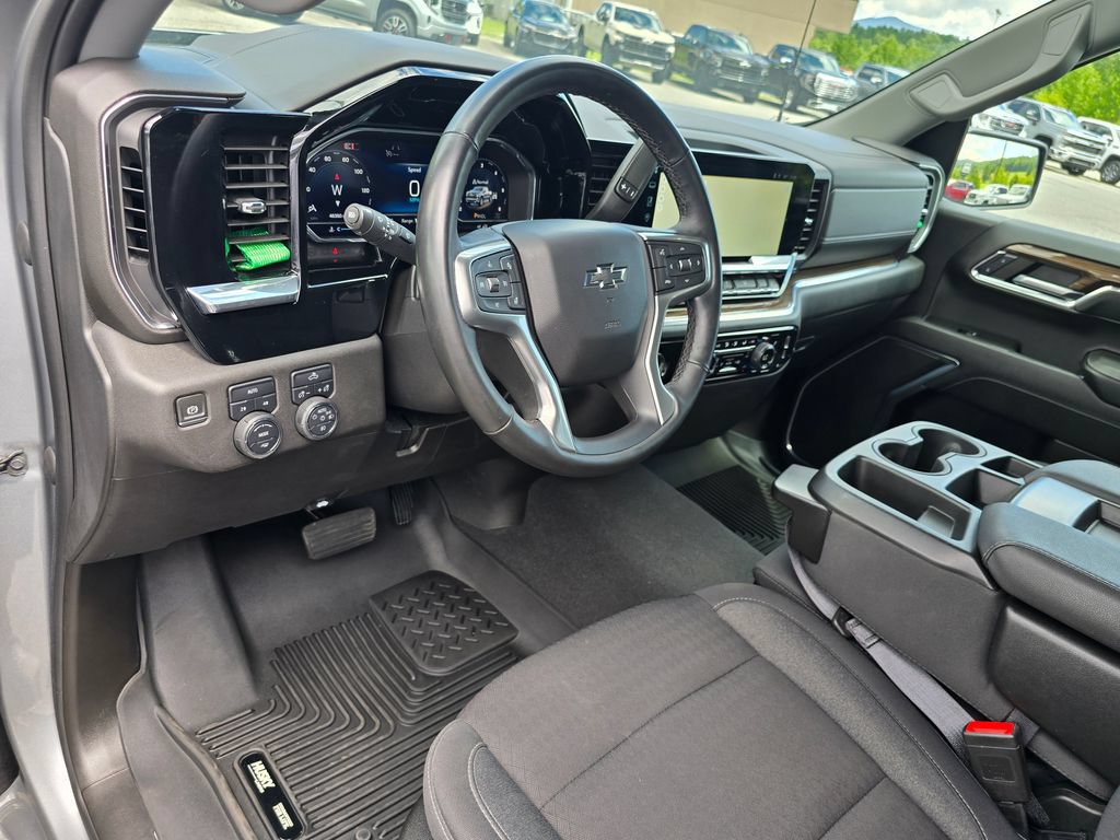 Certified 2024 Chevrolet Silverado 1500 RST AWD/4WD image 26