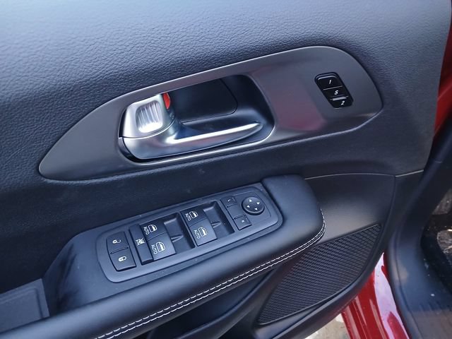 New 2026 Chrysler Pacifica Select FWD image 26